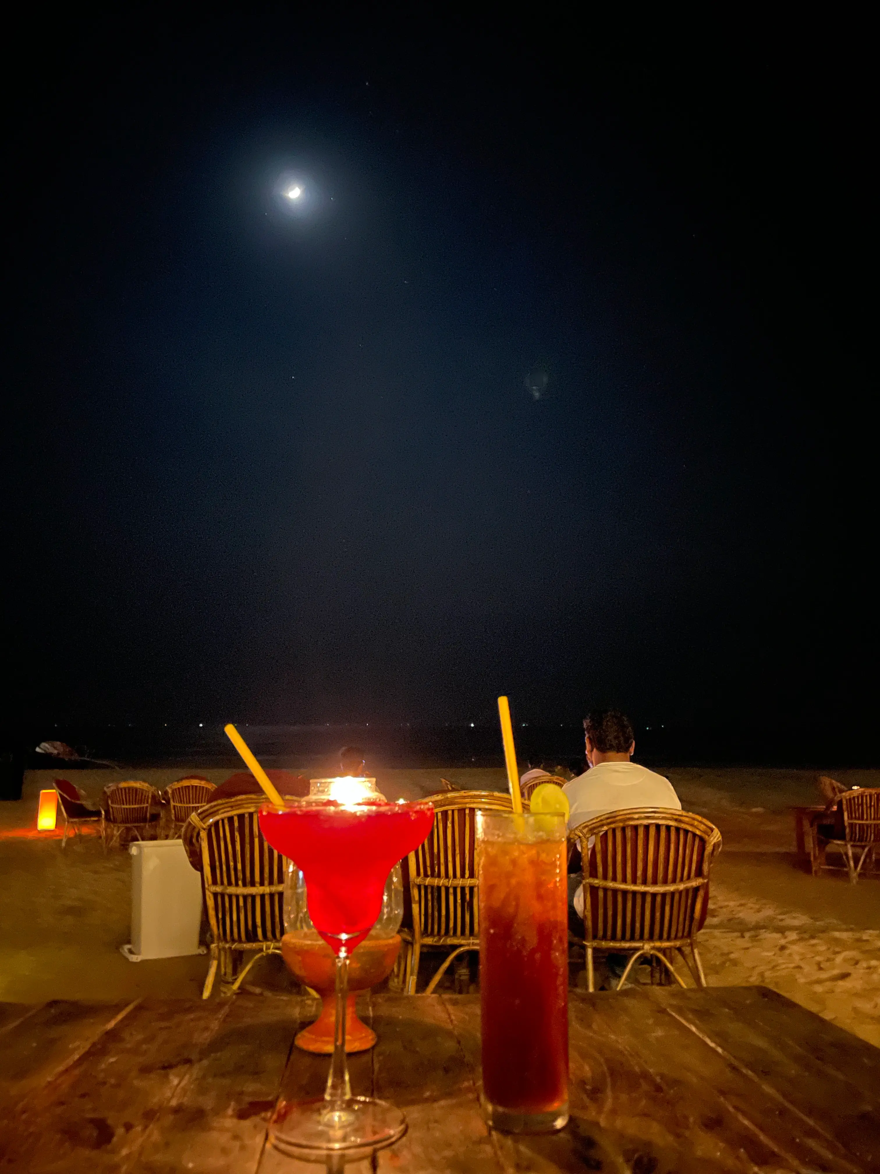 DuckNChill Restaurant - Seafood, Meat, Crab, Prawn, Beer, Vodka, Cocktail 3